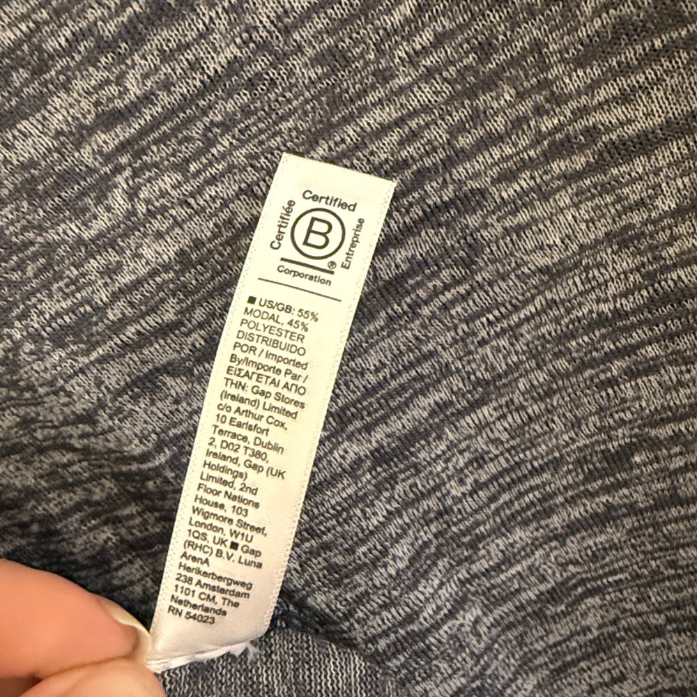Athleta Breezy Scoop V Neck T Shirt Gray/Black Tunic Length M NEW - Picture 6 of 8